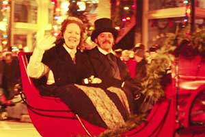 Manistee-Victorian-Sleighbell-Parade-300x200