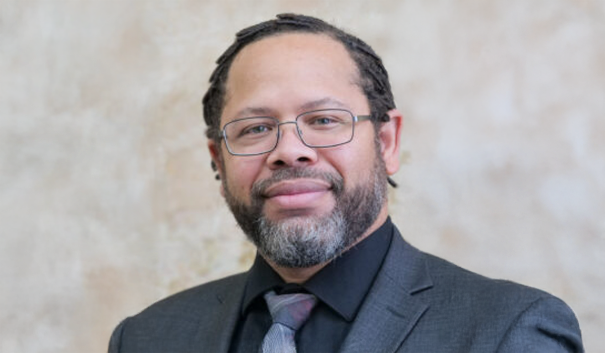 Headshot of Khalfani Stephens.